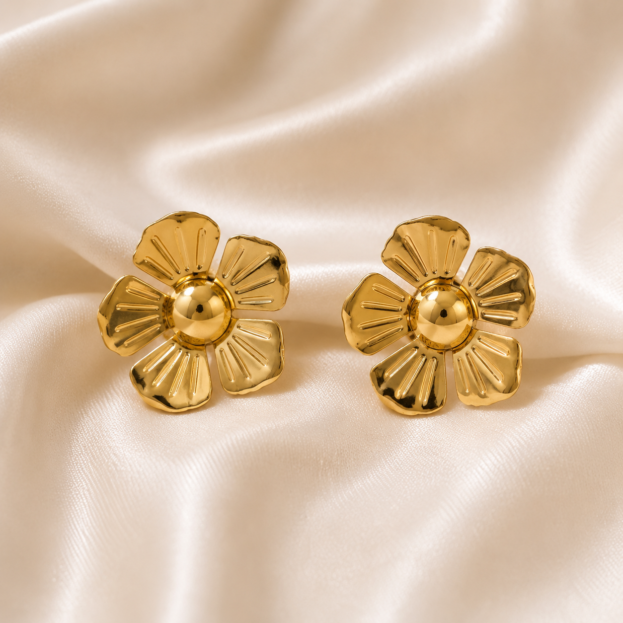 Poppy Stud Earrings