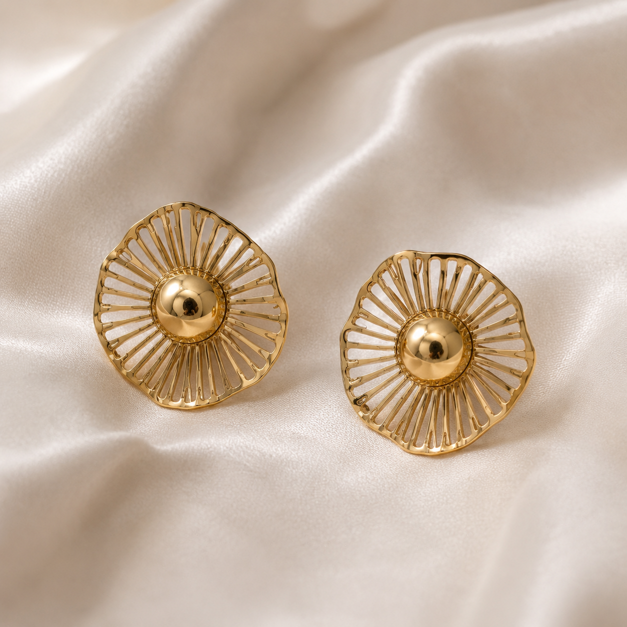 Isla Stud Earrings
