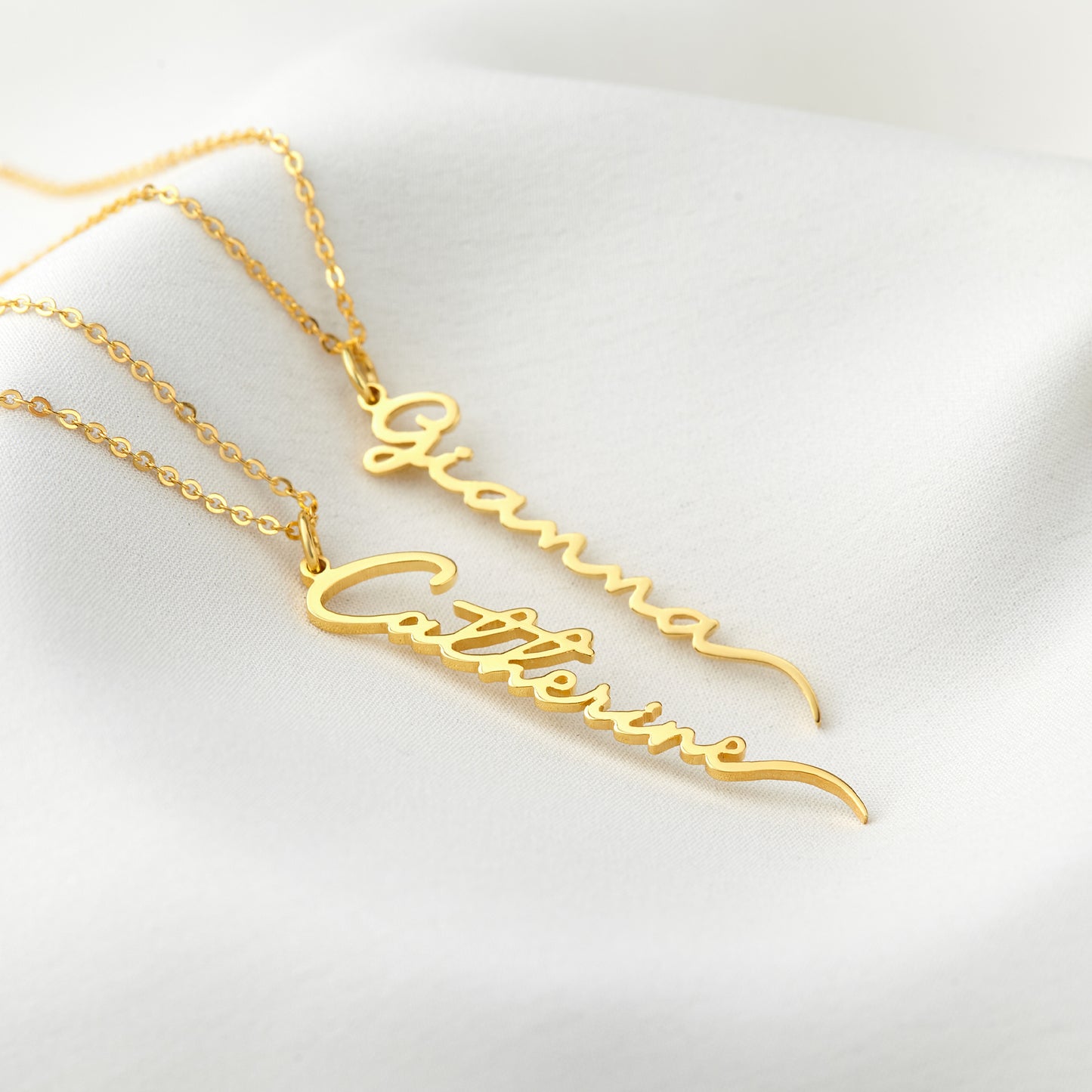 Single Nameplate Vertical Necklace
